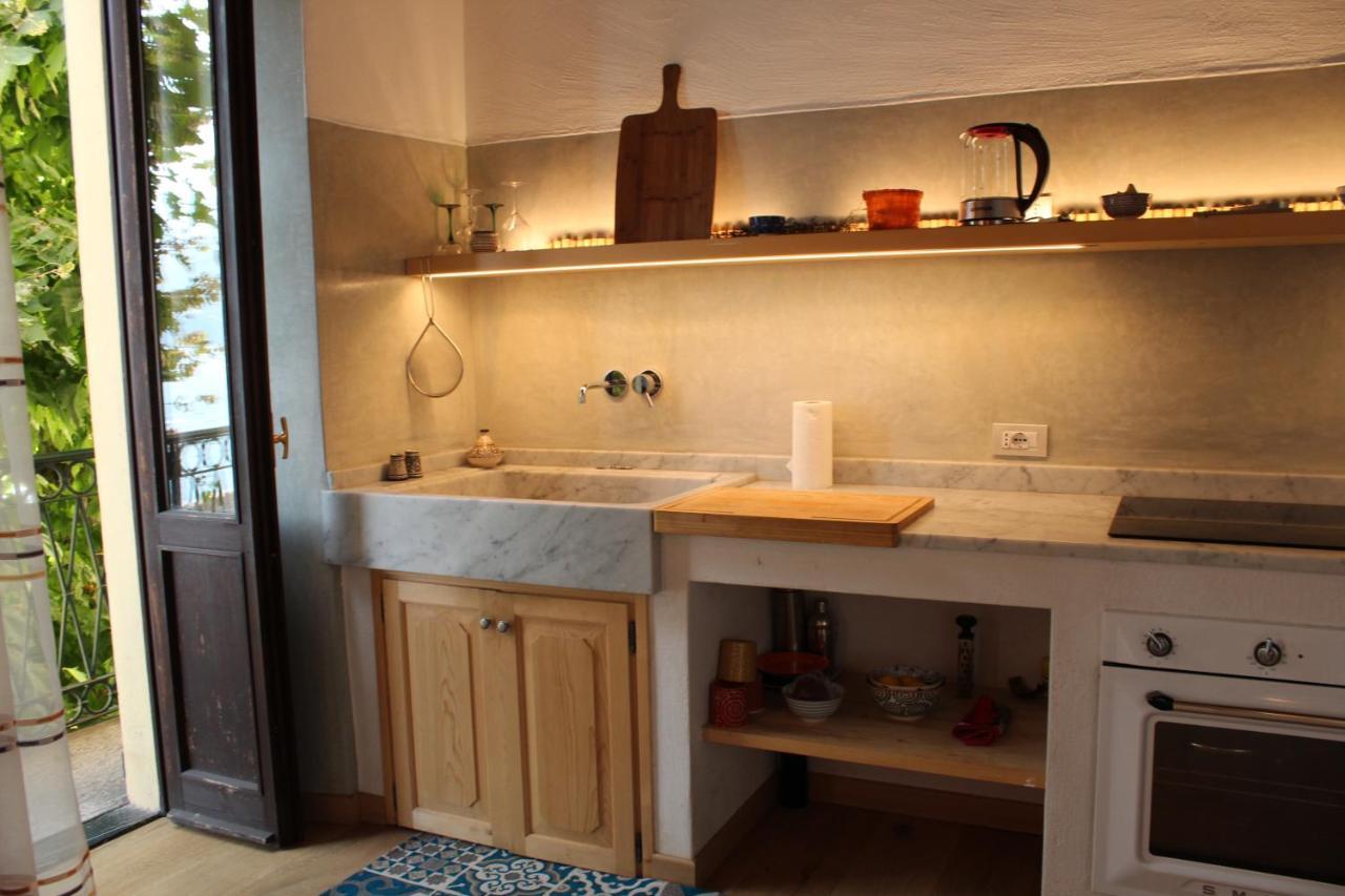 Namaste Apartment Fiumelatte Βαρένα Εξωτερικό φωτογραφία