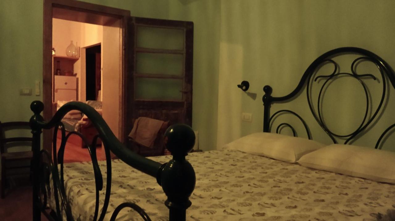 Namaste Apartment Fiumelatte Βαρένα Εξωτερικό φωτογραφία
