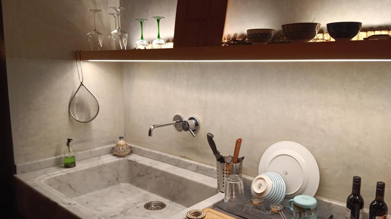 Namaste Apartment Fiumelatte Βαρένα Εξωτερικό φωτογραφία