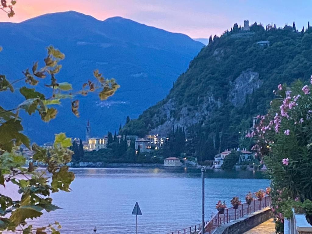 Namaste Apartment Fiumelatte Βαρένα Εξωτερικό φωτογραφία