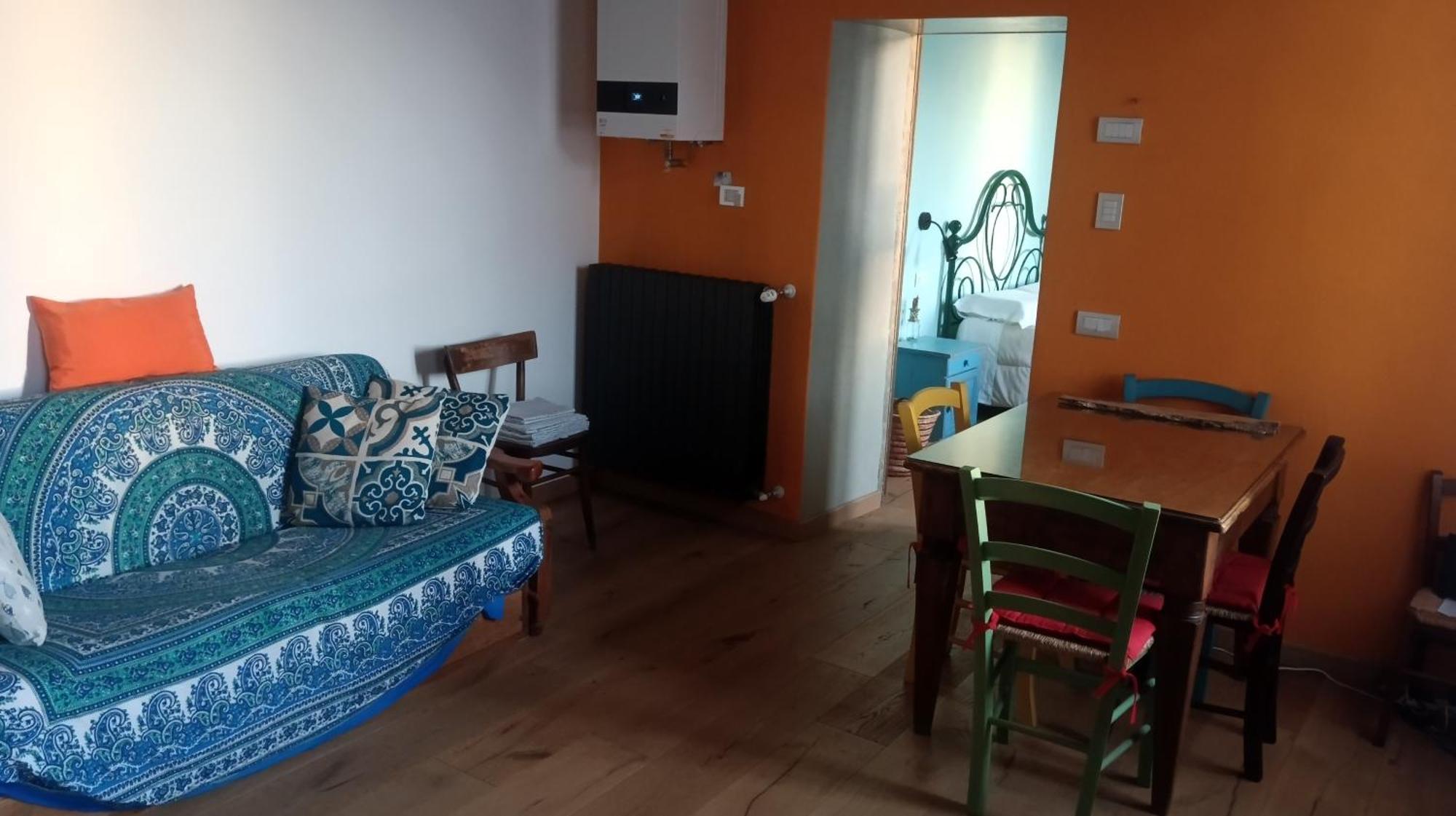 Namaste Apartment Fiumelatte Βαρένα Εξωτερικό φωτογραφία